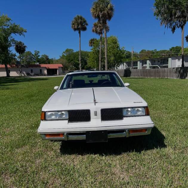1988 Oldsmobile Cutlass Supreme T-Top – Original Paint – 71K Miles – V8 Classic  Featuring the iconic Oldsmobile Cutlass Supreme.