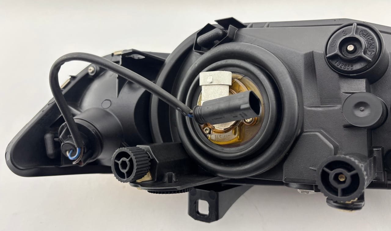 BMW Z3 OEM-Style Headlights – Left & Right Headlamp Assembly - Image 6