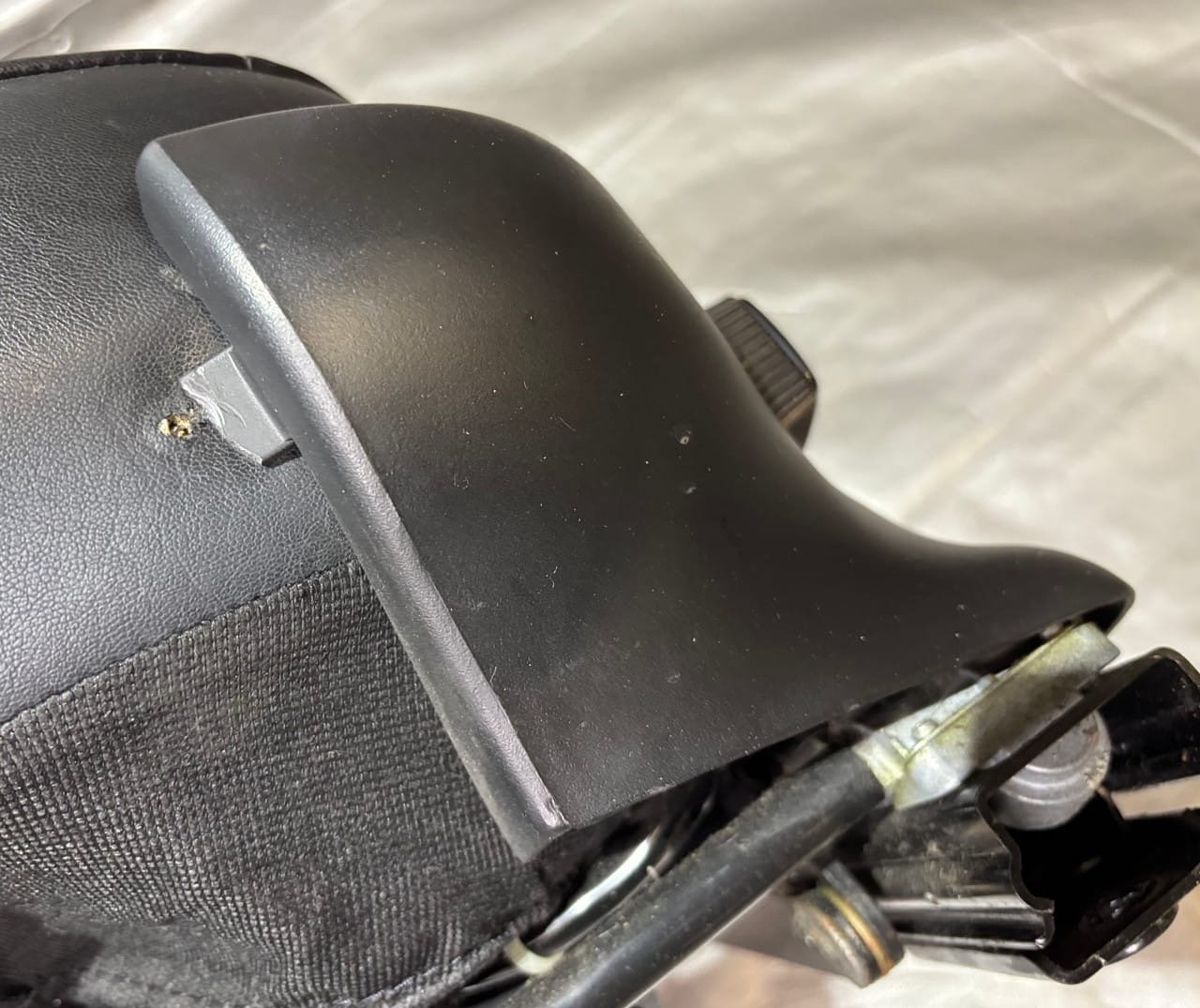 BMW Z3 Black Leather Seats – OEM Front Seats Interior Replacement - Image 18