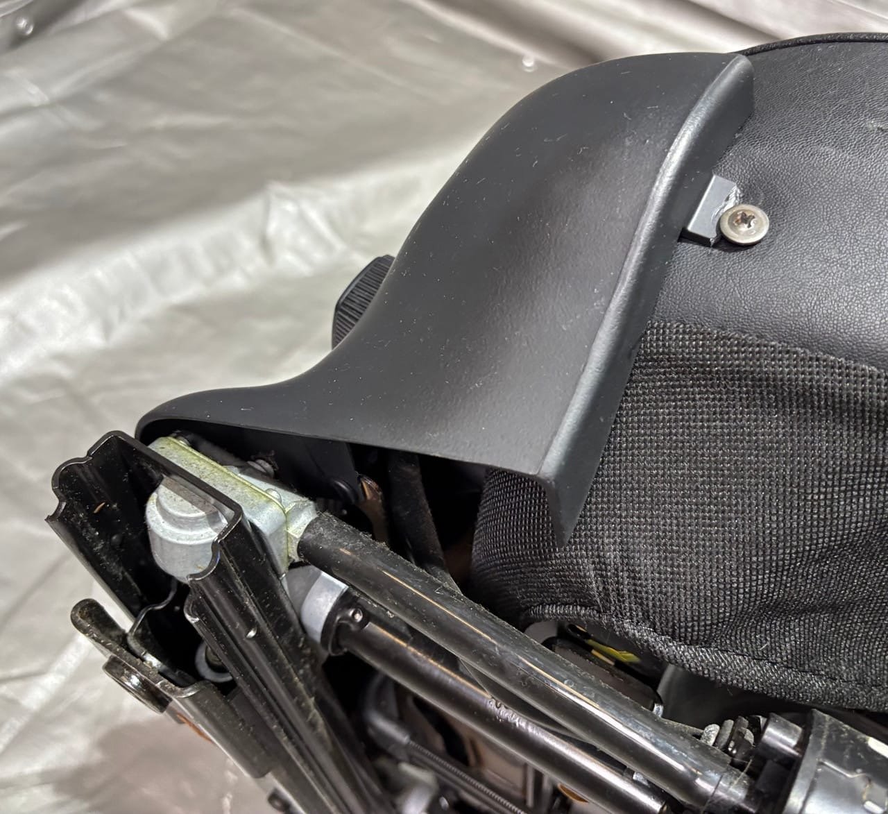BMW Z3 Black Leather Seats – OEM Front Seats Interior Replacement - Image 16