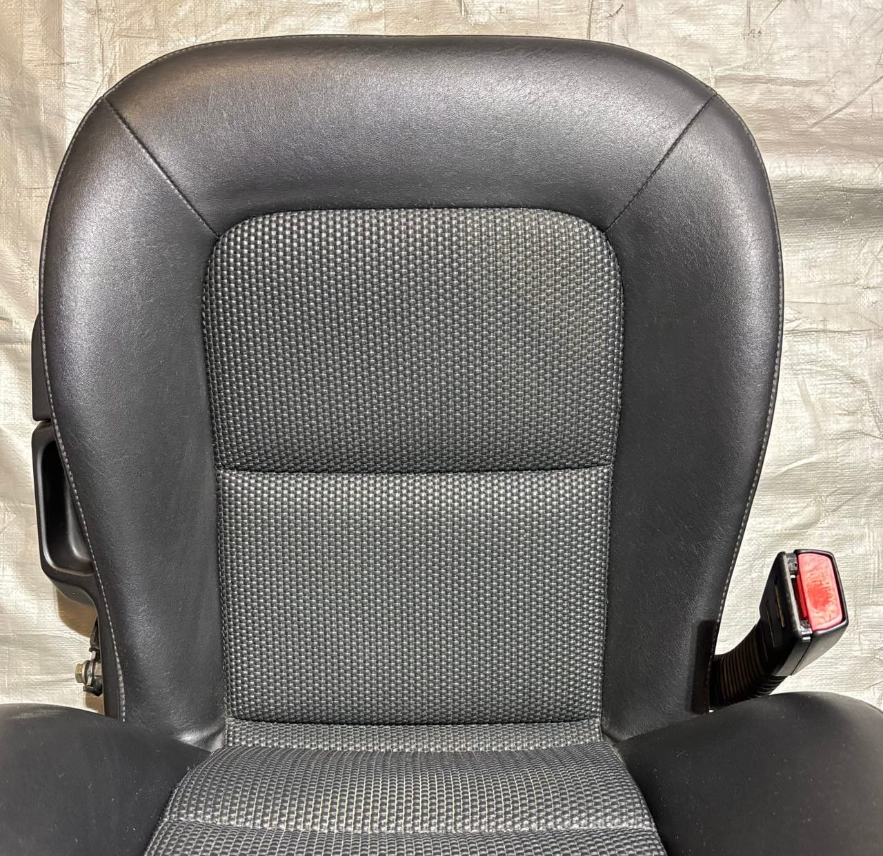 BMW Z3 Black Leather Seats – OEM Front Seats Interior Replacement - Image 8