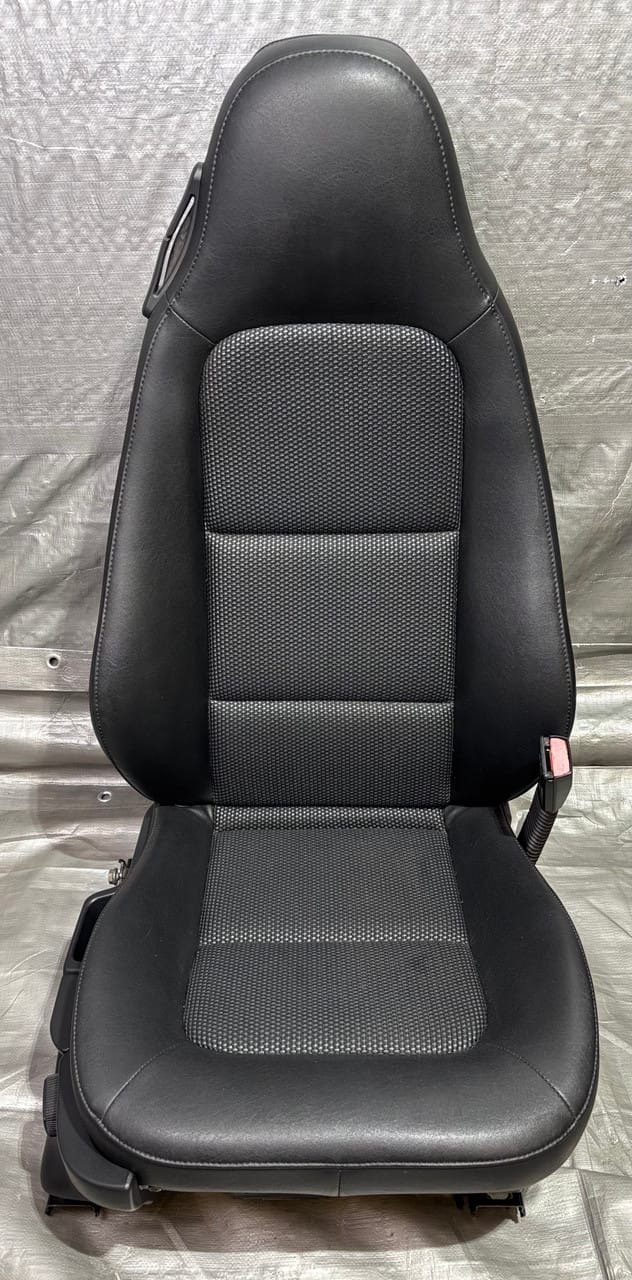 BMW Z3 Black Leather Seats – OEM Front Seats Interior Replacement - Image 9