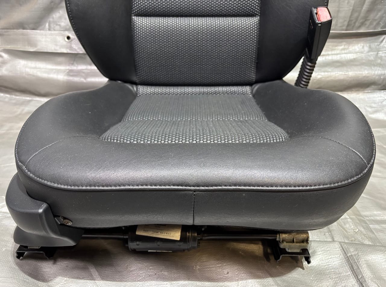 BMW Z3 Black Leather Seats – OEM Front Seats Interior Replacement - Image 13