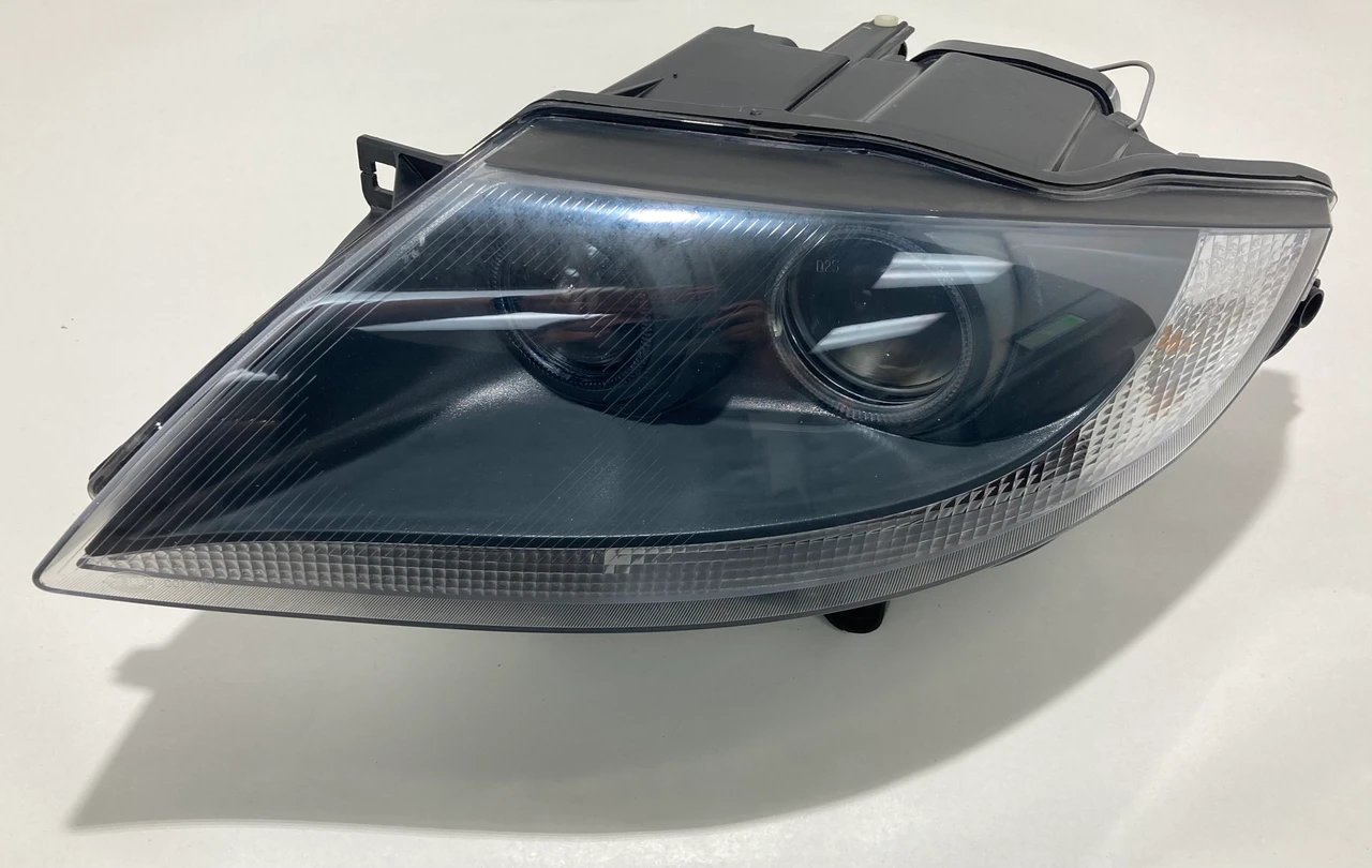 2006–2008 BMW Z4 3.0si Headlights – E85/E86 OEM-Style Headlamp Assembly